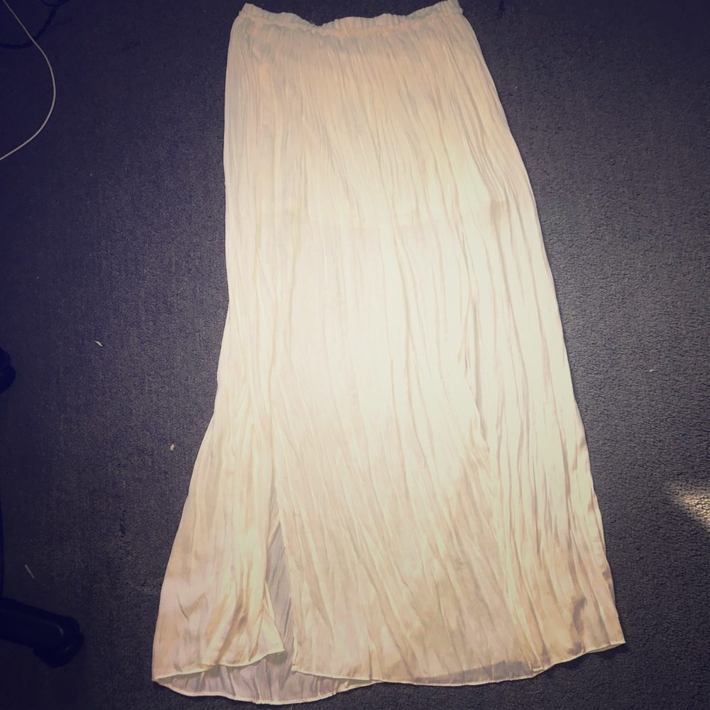 White Pleaded Maxi Skirt